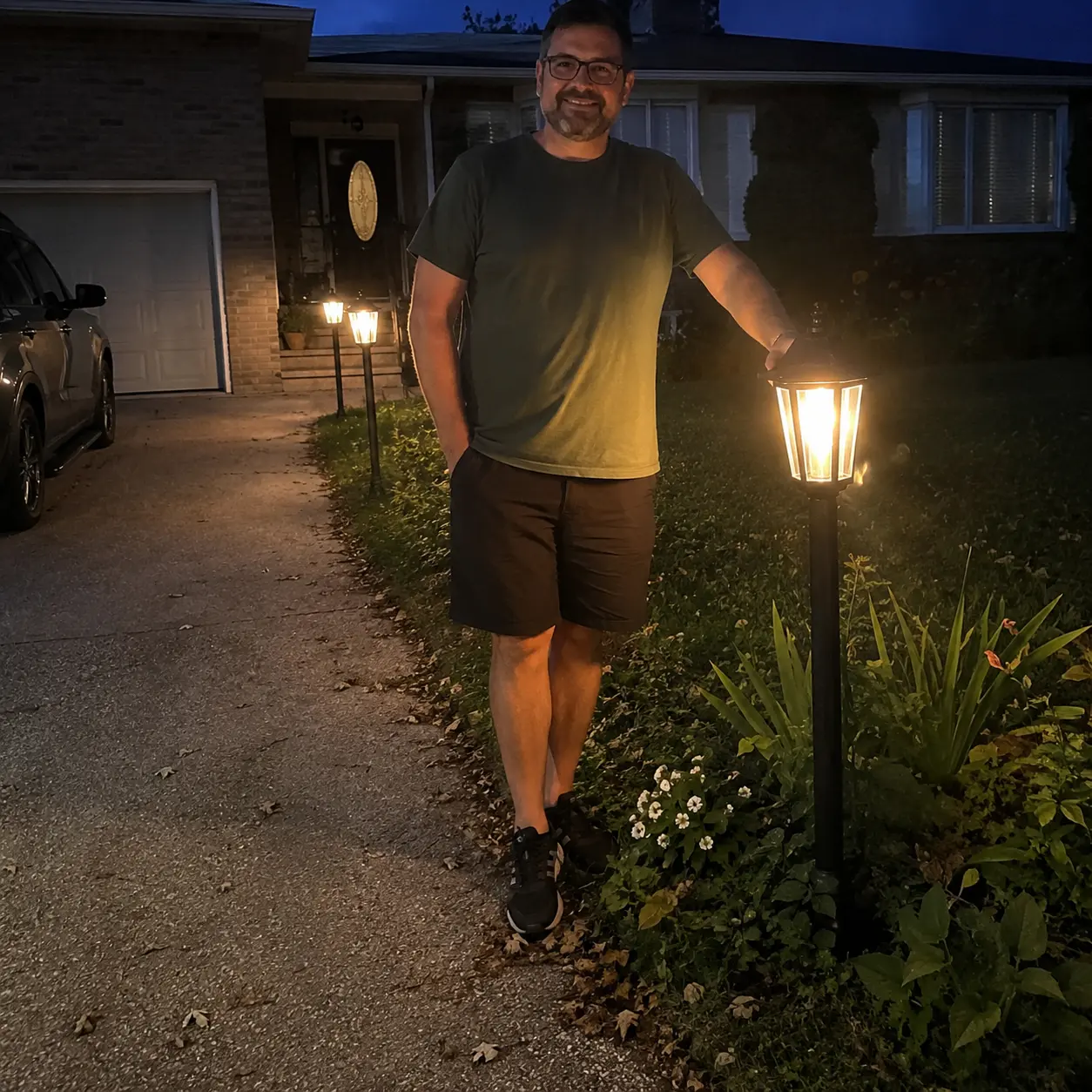 Az ügyfél Garden Pro 6 kerti lámpákkal felszerelt